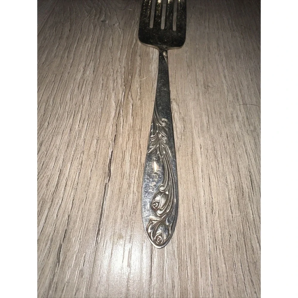 Vintage National Silverplate Garden of Roses Serving‎ Cold Meat Fork